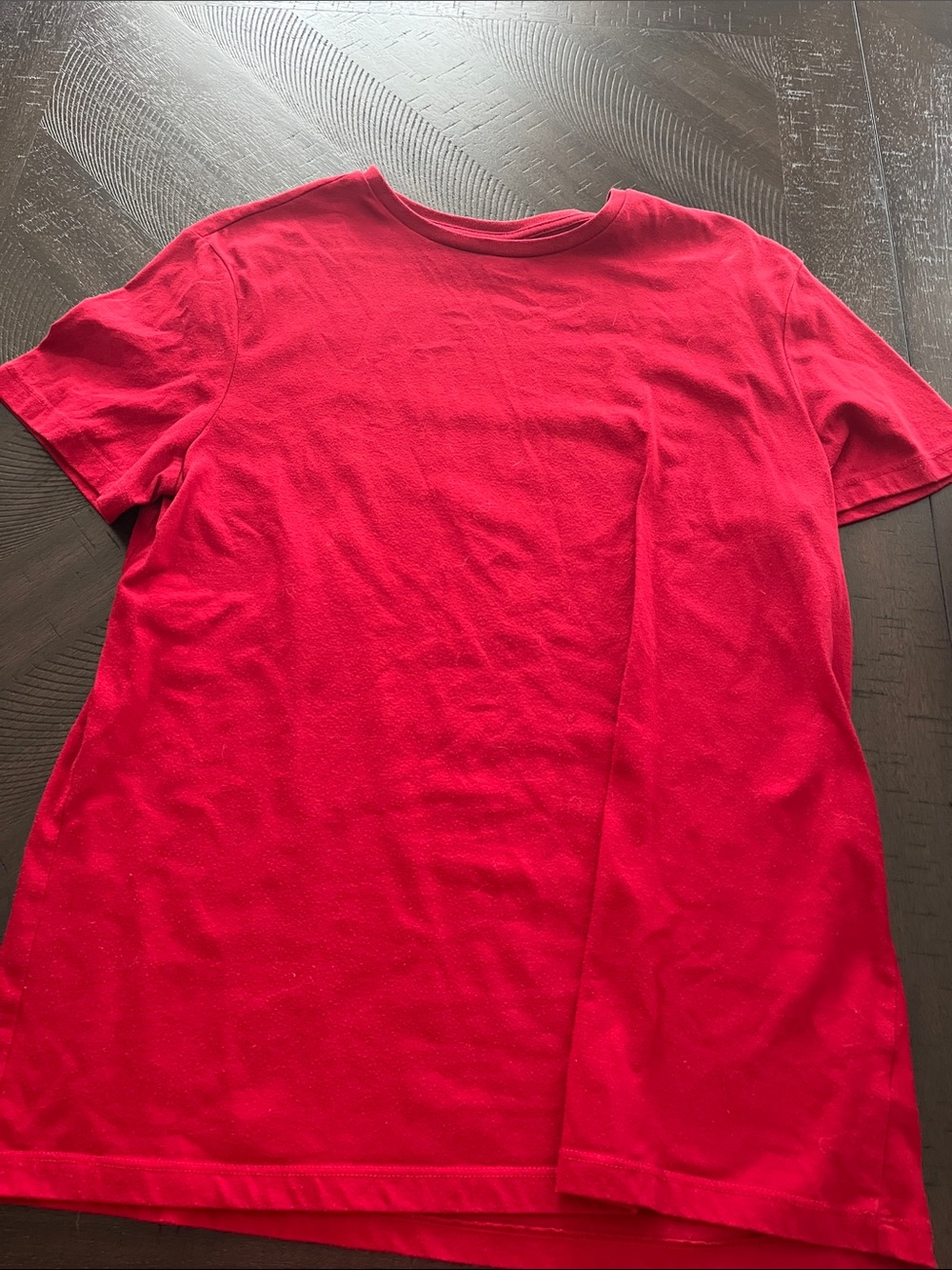 Classic Women's Crewneck Short Sleeve Tee - Red